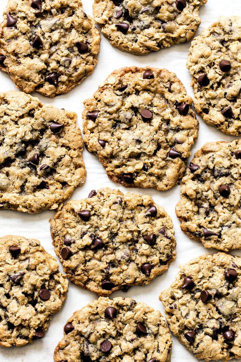 Easy Oatmeal Chocolate Chip Cookies Recipe