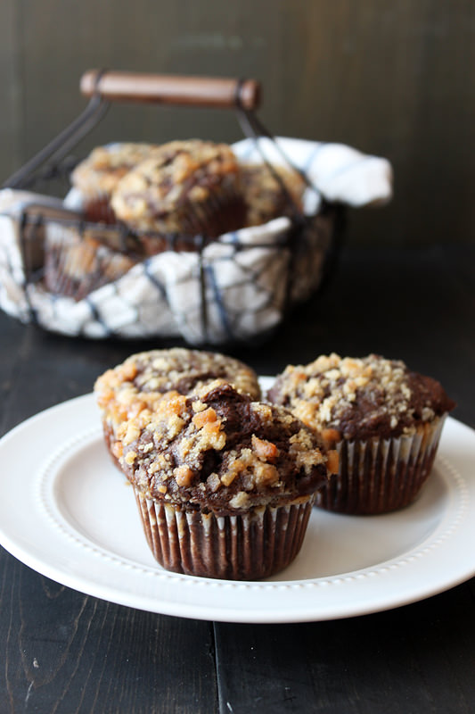 Chocolate Coffee Toffee Crunch Muffins from HandletheHeat.com