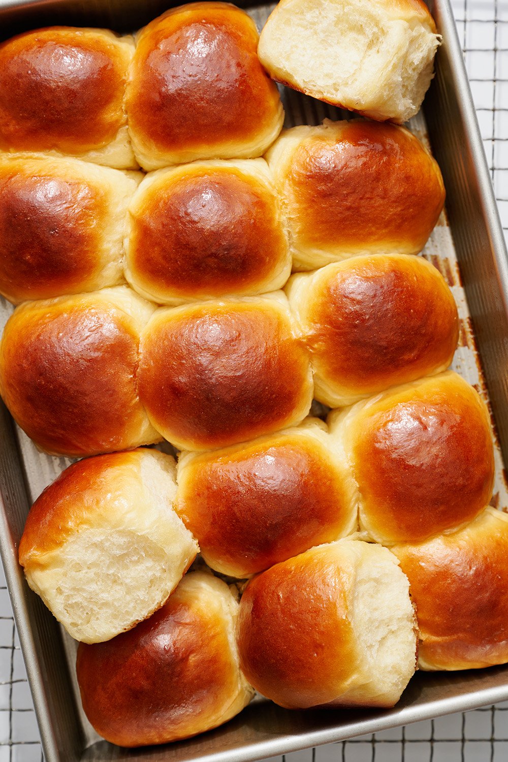 Hawaiian Rolls Recipe - The Cookie Rookie®