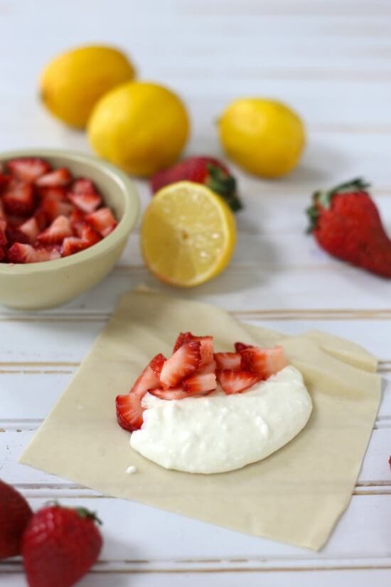 Strawberry Cheesecake Spring Rolls by @purely_healthy_living on
