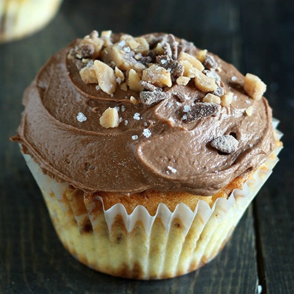Salted Caramel Toffee Cupcakes