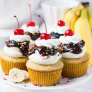 banana split cupcakes