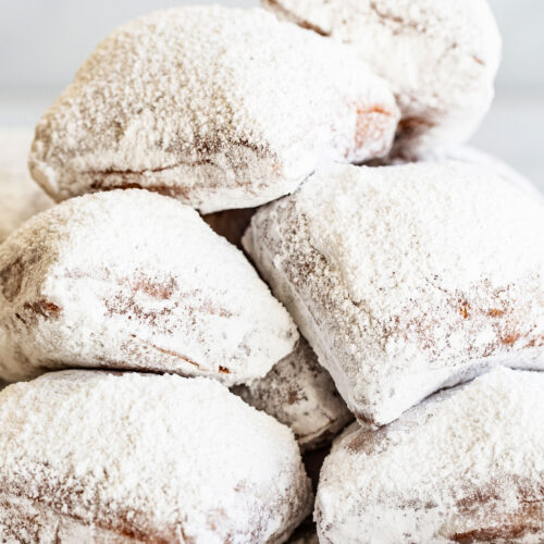 https://handletheheat.com/wp-content/uploads/2015/06/how-to-make-beignets-SQUARE-500x500.jpg