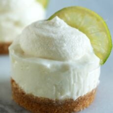 No Bake Mini Key Lime Cheesecakes are perfectly refreshing and keep your house cool without even turning on the oven OR stove! Fresh and adorably miniature, what's not to love?