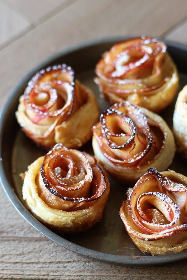 How to Make Apple Roses with this simple recipe for beautiful and gourmet individual apple pastries. Can be made ahead of time and perfect for Thanksgiving!