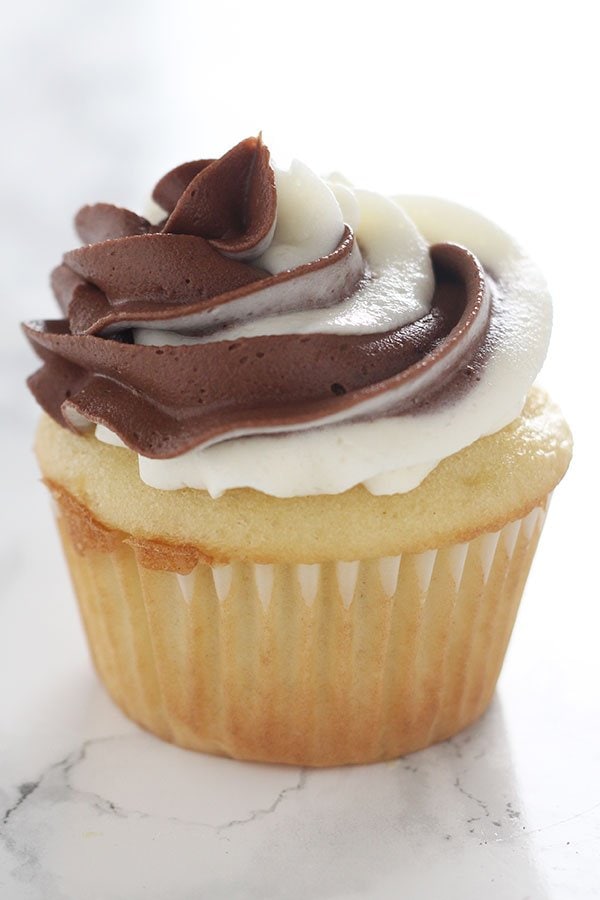  3 EASY Ways to Make Swirled Cupcake Frosting