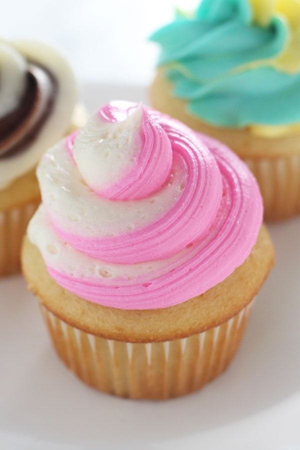  3 EASY Ways to Make Swirled Cupcake Frosting