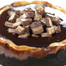 leftover halloween candy made into this decadent cheesecake