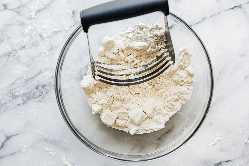 Making pie crust with a pastry blender