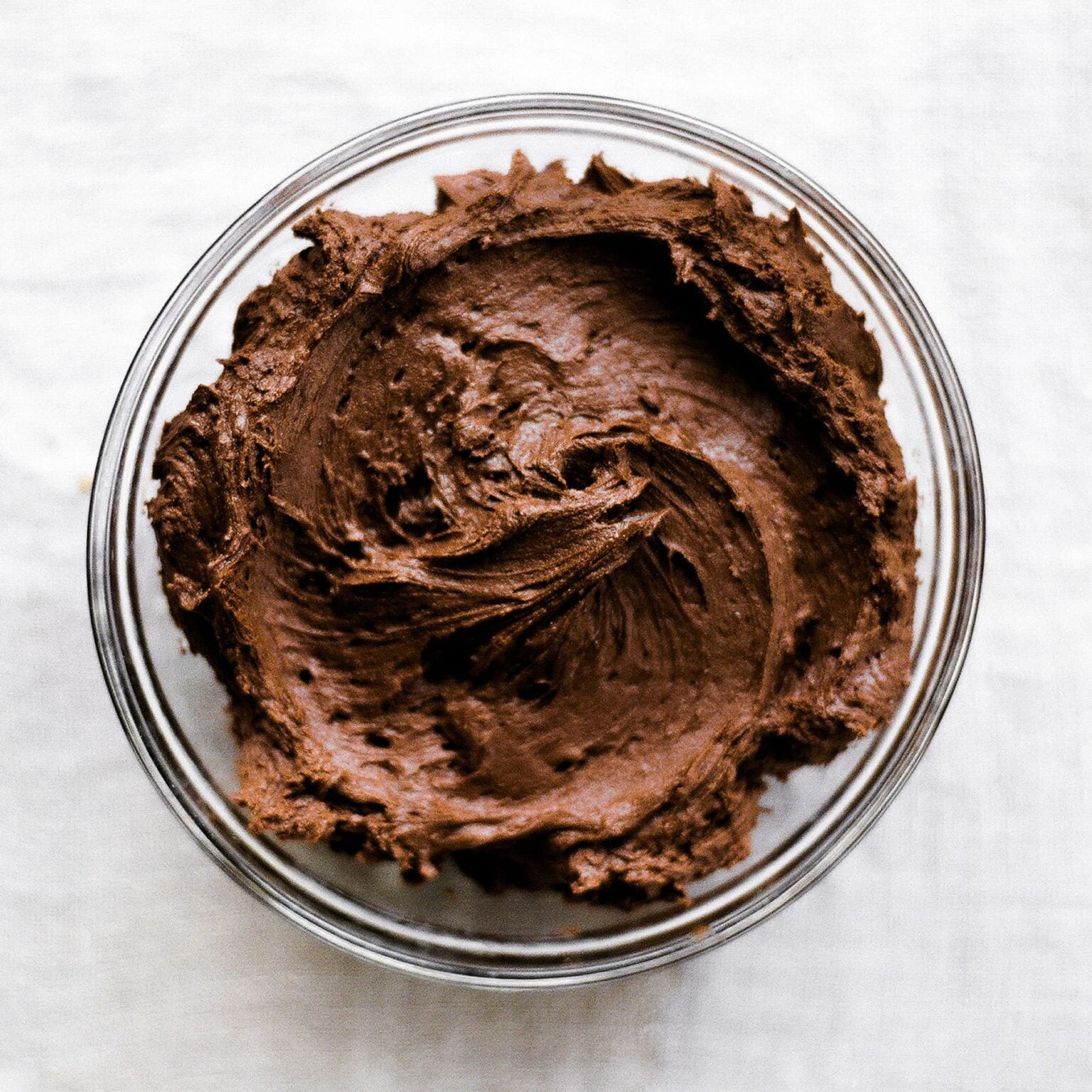 6 Secrets for Perfect Buttercream Handle The Heat