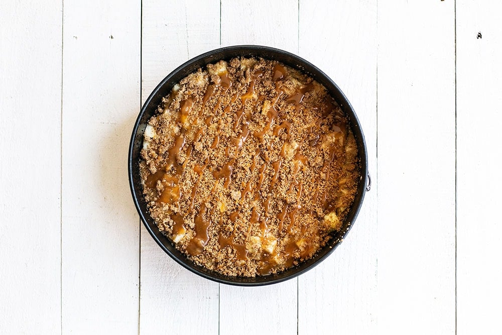 Layer of caramel brown sugar streusel over cake batter