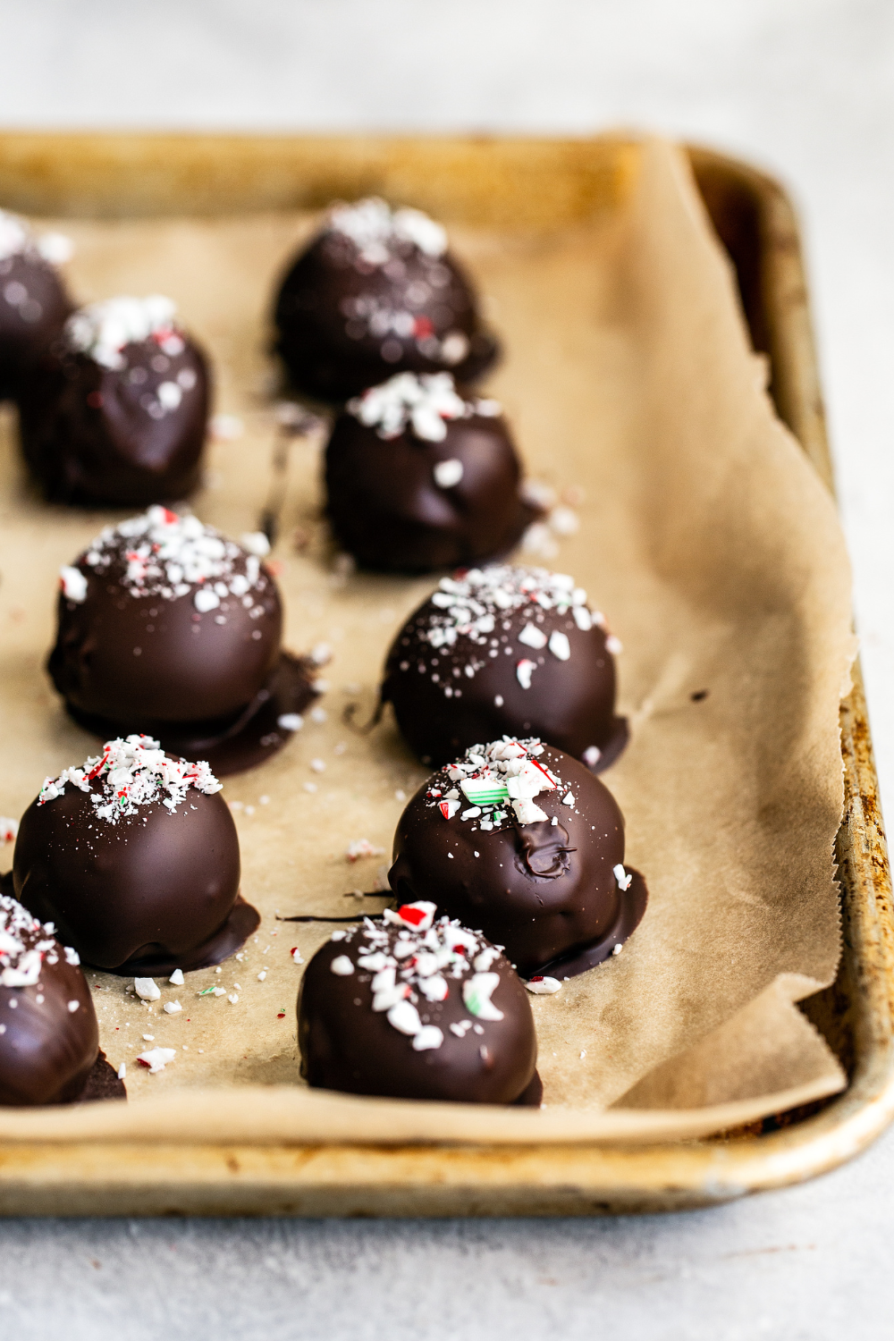 rows of Peppermint Oreo Truffles on a tray.