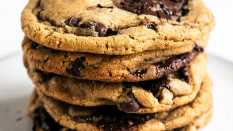 https://handletheheat.com/wp-content/uploads/2021/10/brown-butter-chocolate-chip-cookie-SQUARE-480x270.png