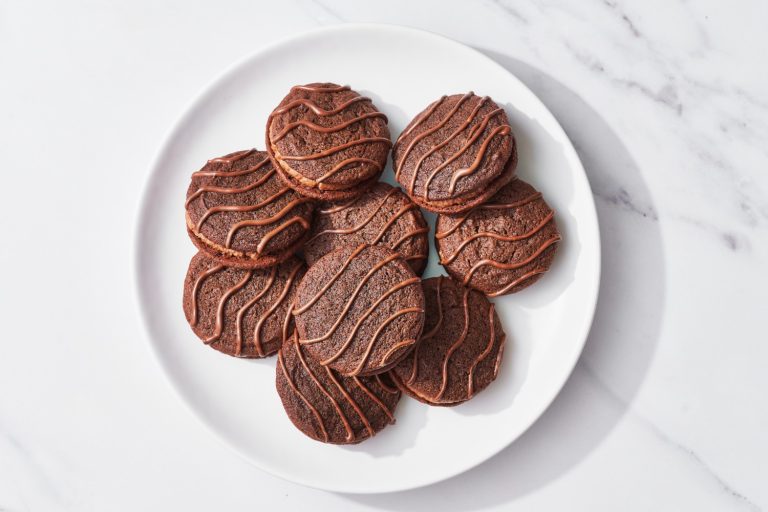 Homemade Fudge Rounds - Handle the Heat