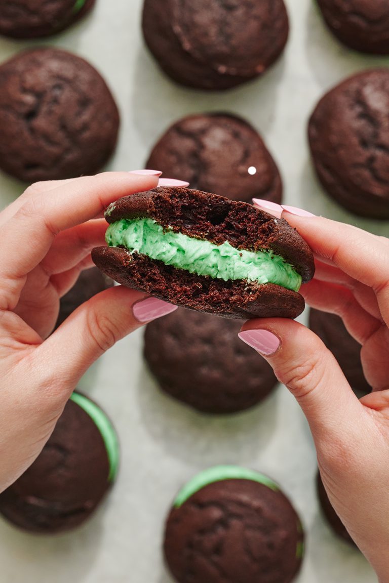 Mint Chocolate Whoopie Pies Handle the Heat