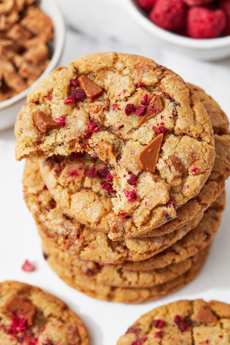 Caramelized White Chocolate Raspberry Cookies