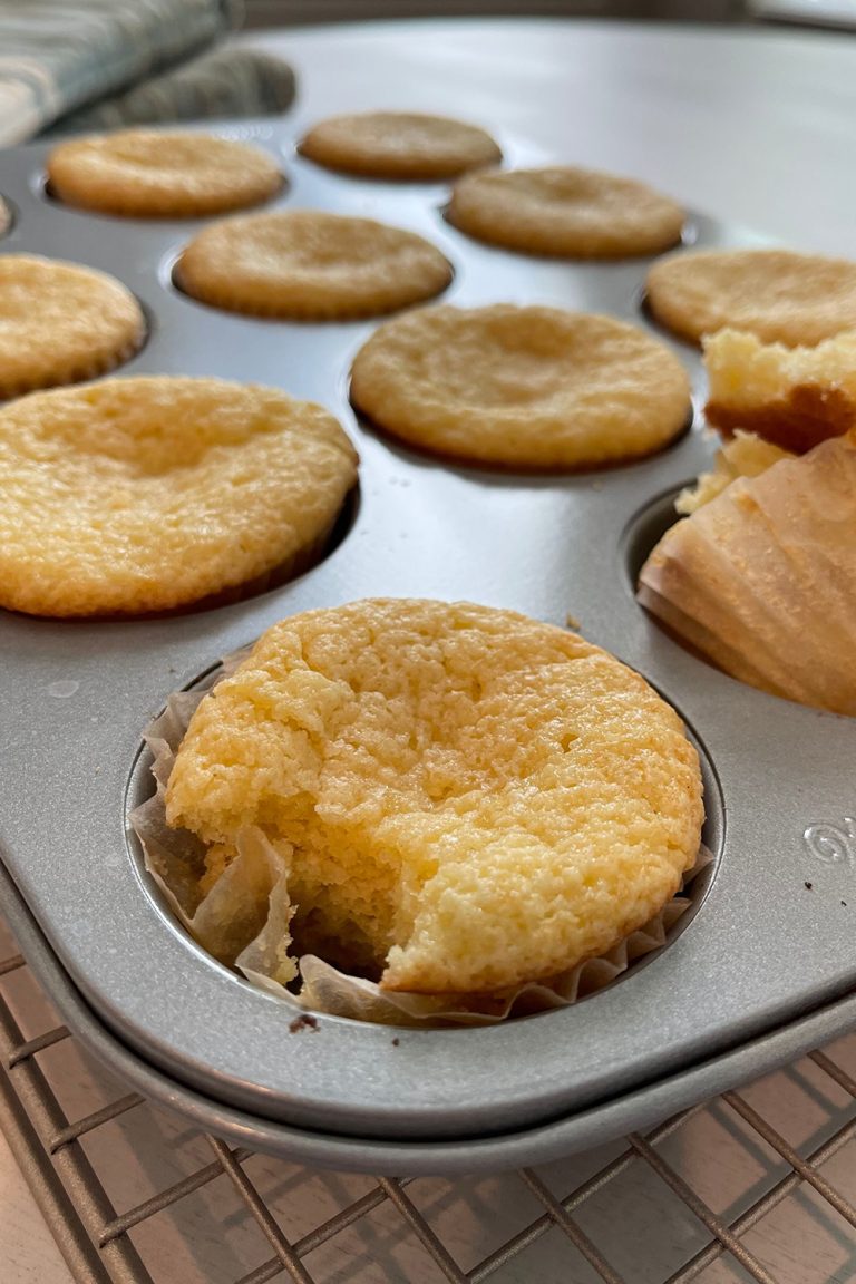 How to Prevent Cakes & Cupcakes from Sinking